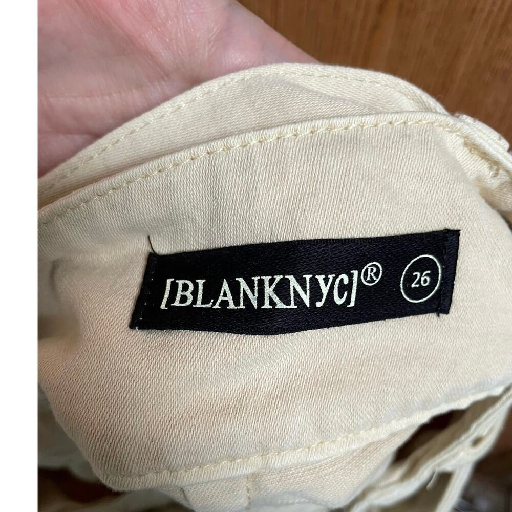 Blank NYC Cotton Twill Beige Shorts With Belt Size 26"/ 2 NWT - Picture 4 of 6